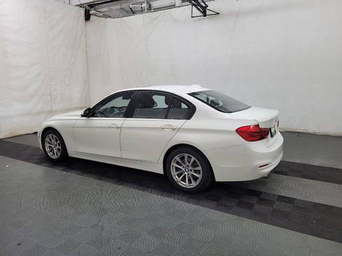 Used 2017 BMW 320i Sedan RWD image 3
