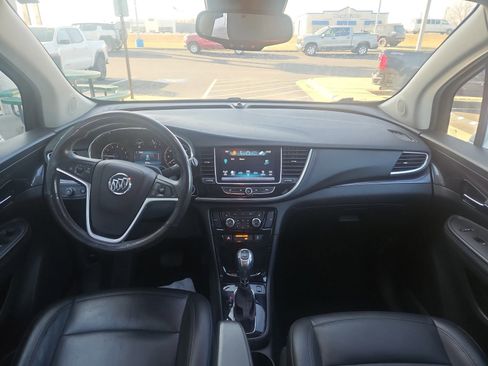 Used 2019 Buick Encore Essence image 6