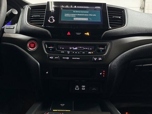 Used 2025 Honda Passport TrailSport image 22