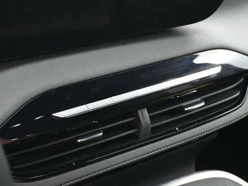 Used 2026 Buick Enclave Sport Touring AWD/4WD image 30