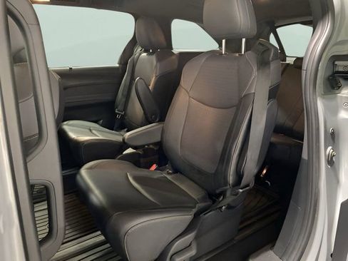 Used 2022 Toyota Sienna XLE Woodland Edition AWD/4WD image 24