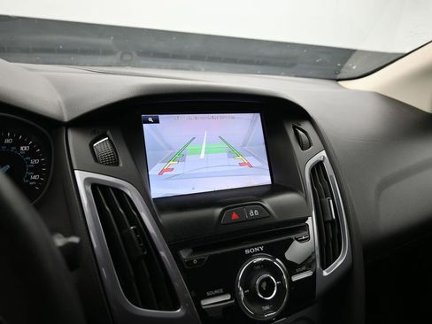 Used 2014 Ford Focus Titanium FWD image 35