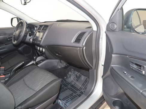 Used 2025 Mitsubishi Outlander Sport AWD image 34