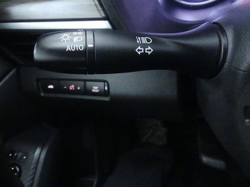 Used 2025 Nissan Altima 2.5 SV image 18