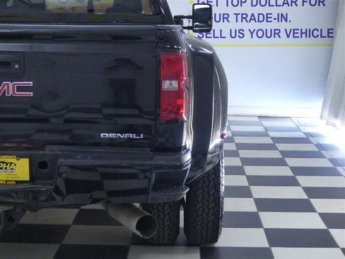Used 2015 GMC Sierra 3500 Denali w/ Duramax Plus Package image 29