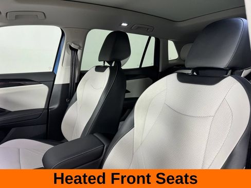 Used 2025 Volkswagen Tiguan SE w/ Panoramic Sunroof Package AWD/4WD image 14