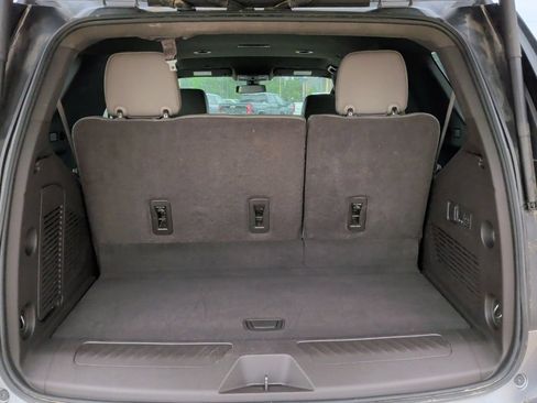 Used 2022 Chevrolet Tahoe LT w/ Luxury Package AWD/4WD image 47
