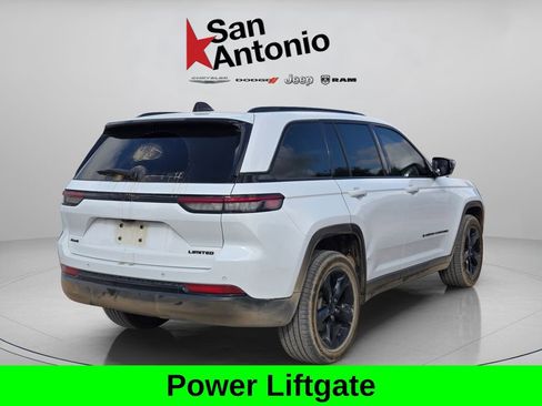 Used 2023 Jeep Grand Cherokee Limited w/ Black Appearance Package image 8