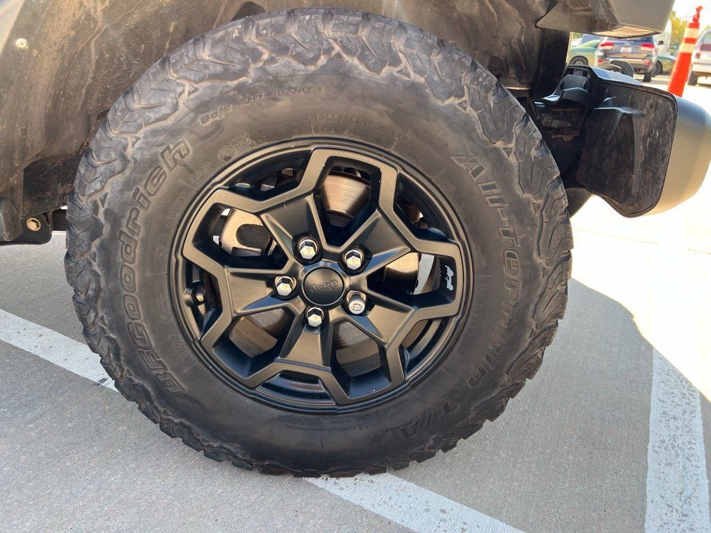 Used 2021 Jeep Gladiator Sport AWD/4WD image 5