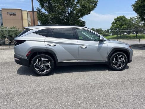 Used 2022 Hyundai Tucson Limited w/ Cargo Package AWD/4WD image 2