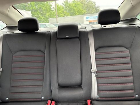 Used 2016 Ford Fusion SE FWD image 13