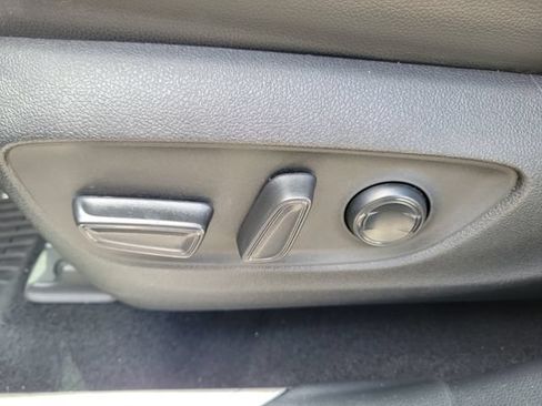 Used 2021 Toyota Highlander Platinum FWD image 21