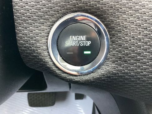 Used 2017 Chevrolet Cruze LT w/ Convenience Package image 19