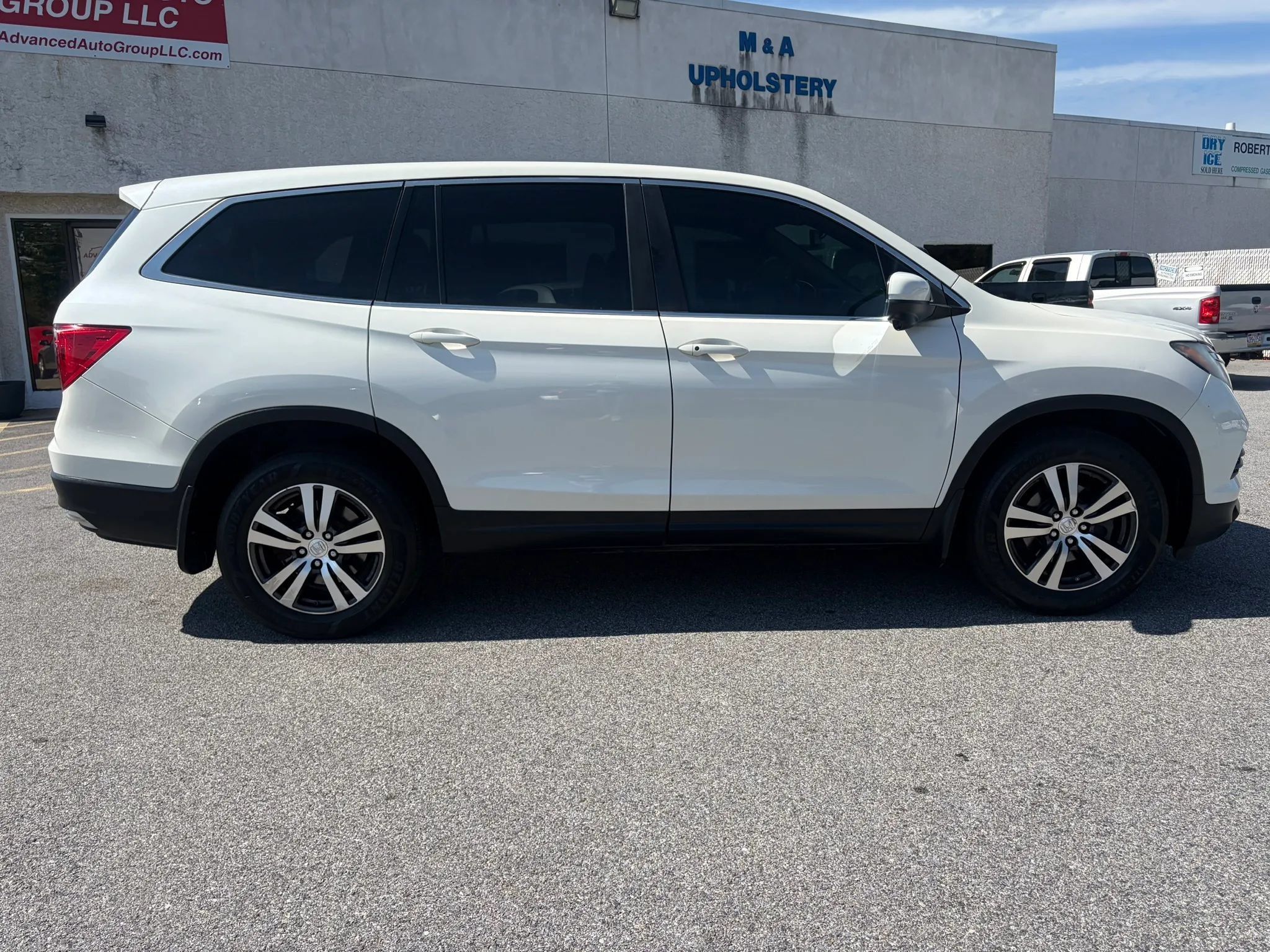 Used 2017 Honda Pilot EX-L image 3