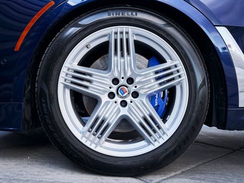 Used 2024 BMW ALPINA XB7 AWD/4WD image 3