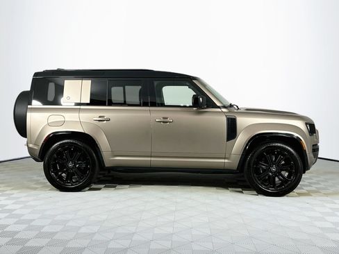 Certified 2025 Land Rover Defender 110 AWD/4WD image 4