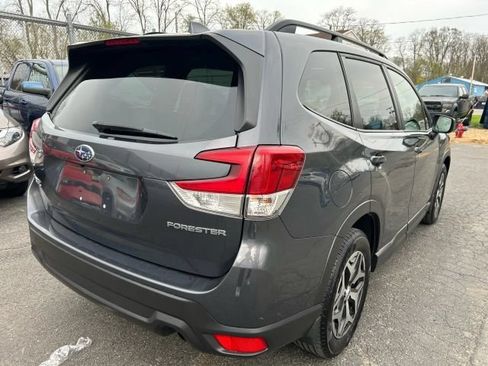 Used 2021 Subaru Forester Premium AWD/4WD image 5