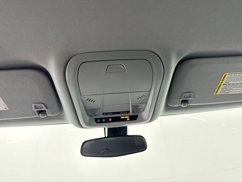 Used 2019 Chevrolet Blazer LT FWD image 10