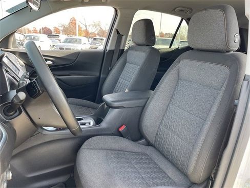 Used 2023 Chevrolet Equinox LT image 23