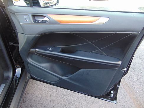 Used 2017 Lincoln MKC Reserve w/ Lincoln MKC Climate Package image 31