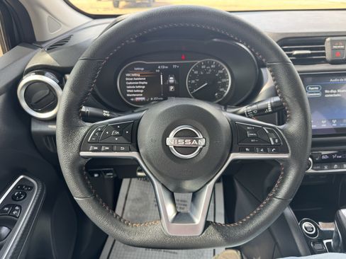 Used 2025 Nissan Versa SR w/ Trunk Package FWD image 8