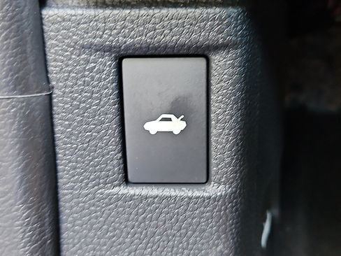 Used 2025 Honda Accord Sport image 27