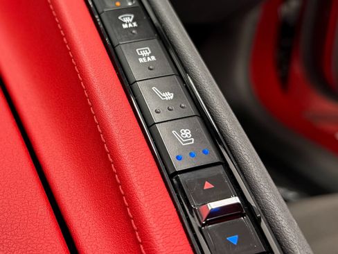 Used 2022 Chevrolet Corvette Stingray Preferred Cpe w/ Z51 Performance Package RWD image 29