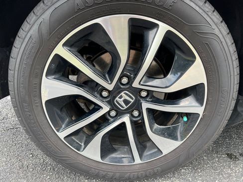 Used 2015 Honda Civic EX image 16