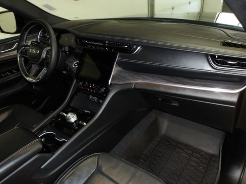 Used 2023 Jeep Grand Cherokee L Overland AWD/4WD image 14