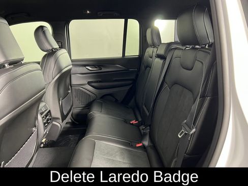 New 2025 Jeep Grand Cherokee Altitude AWD/4WD image 11