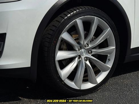 Used 2017 Tesla Model X 75D AWD/4WD image 12