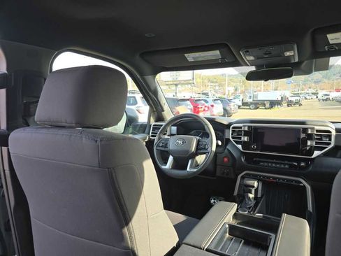 Used 2025 Toyota Tundra SR5 image 10