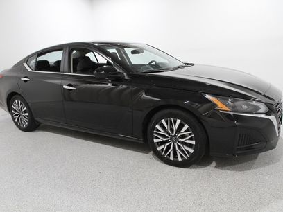 Used 2023 Nissan Altima 2.5 SV