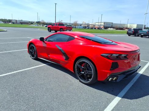 Used 2020 Chevrolet Corvette Stingray Coupe w/ Engine Appearance Package RWD image 7