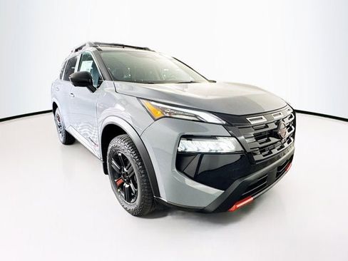New 2026 Nissan Rogue SV image 5