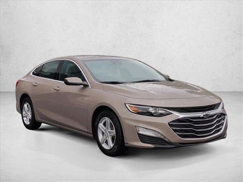 Used 2023 Chevrolet Malibu LT FWD image 3