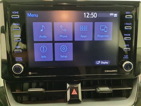 Used 2021 Toyota Corolla LE image 25