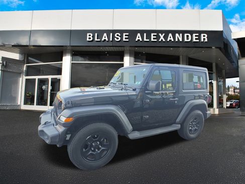 Used 2023 Jeep Wrangler Sport image 9