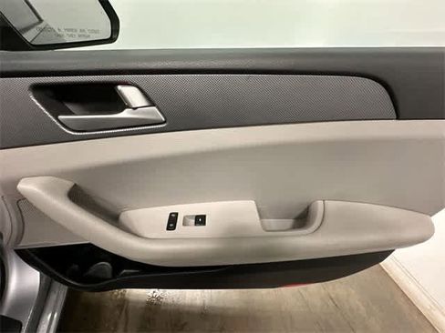 Used 2017 Hyundai Sonata SE image 19