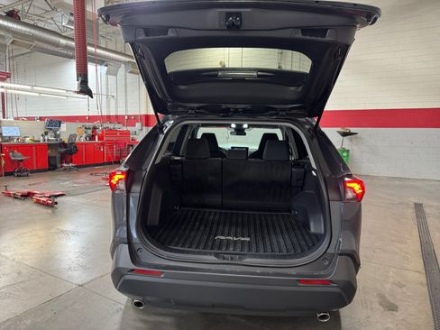 Certified 2025 Toyota RAV4 LE AWD/4WD image 32
