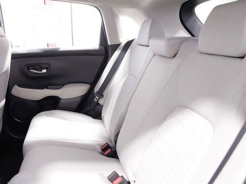 Certified 2025 Honda HR-V LX image 18