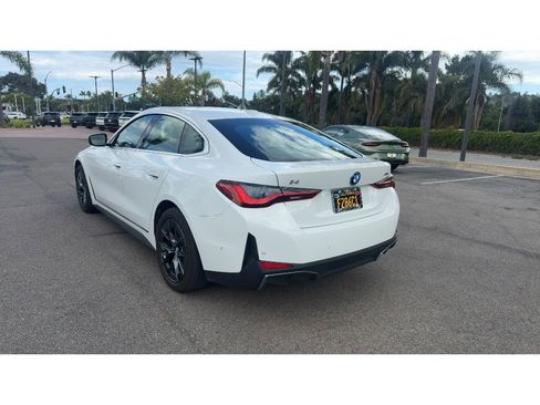 Used 2023 BMW i4 eDrive35 RWD image 9