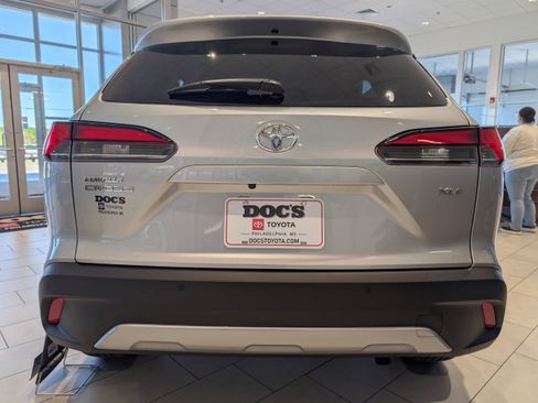 New 2026 Toyota Corolla Cross XLE image 4