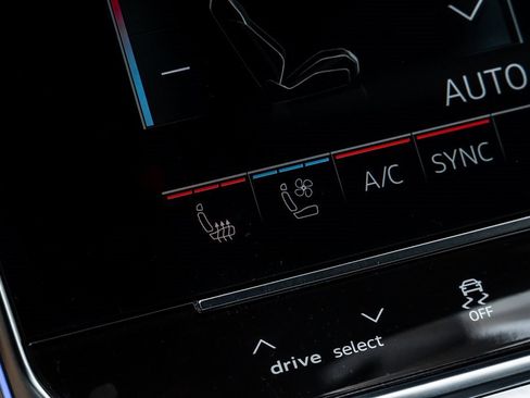 Used 2023 Audi RS 7 Sportback w/ RS 7 Executive Package image 18