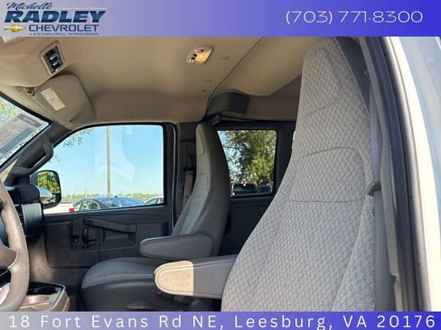 Used 2024 Chevrolet Express 3500 LT w/ LT Preferred Equipment Group image 15