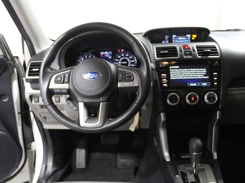 Used 2018 Subaru Forester 2.5i Limited image 2