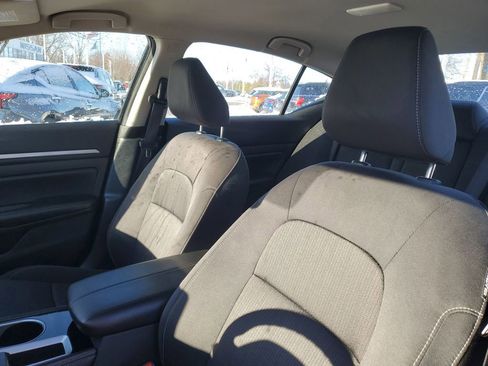 Used 2023 Nissan Altima 2.5 SV image 10