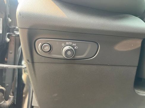 Used 2021 Buick Envision Preferred AWD/4WD image 23