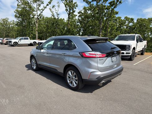 Used 2024 Ford Edge Titanium AWD/4WD image 2
