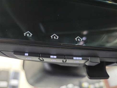 New 2024 Land Rover Discovery Sport Dynamic SE image 34